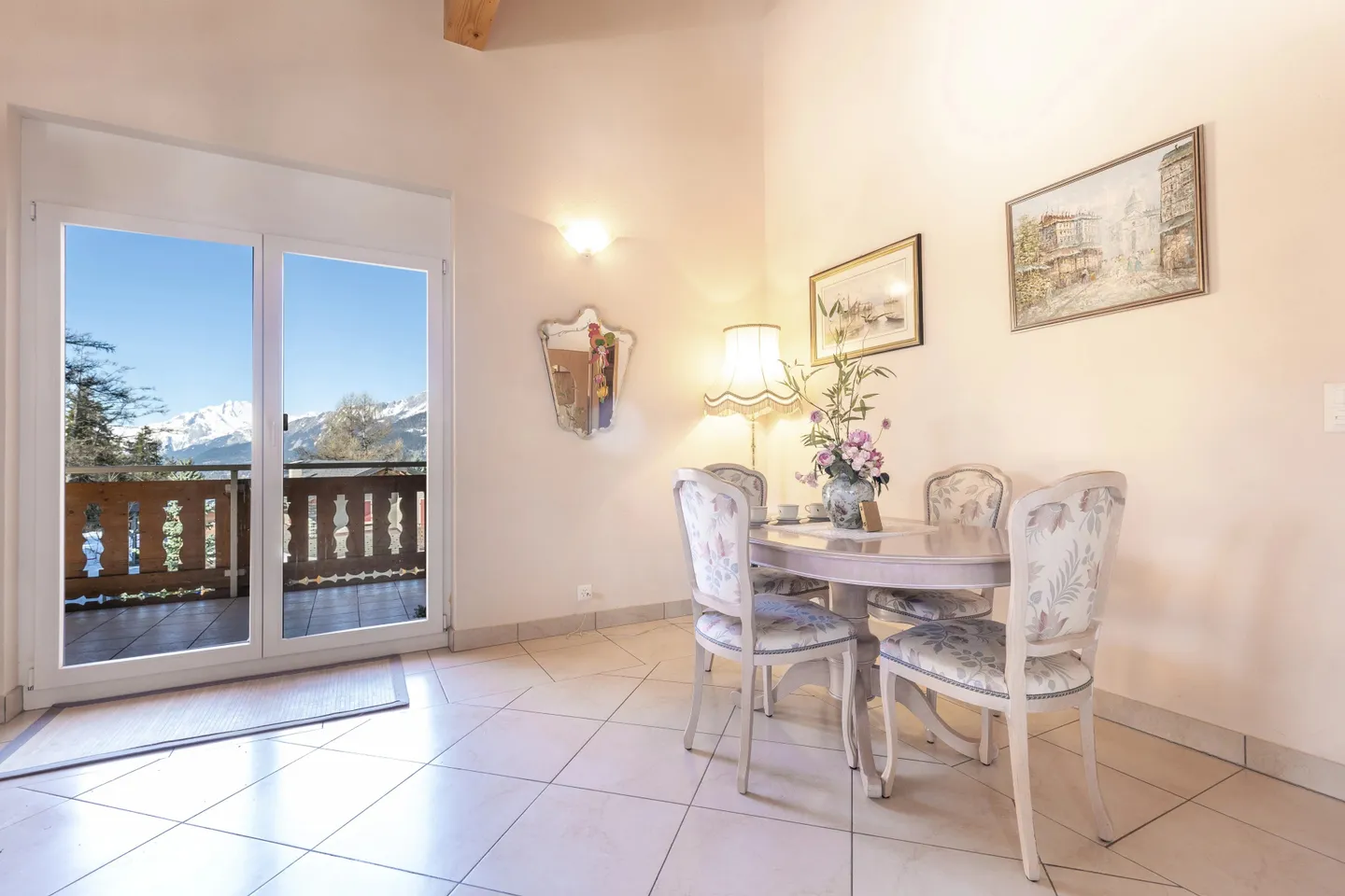 Außergewöhnliches Chalet bei Crans-Montana - Foto 12 von 19