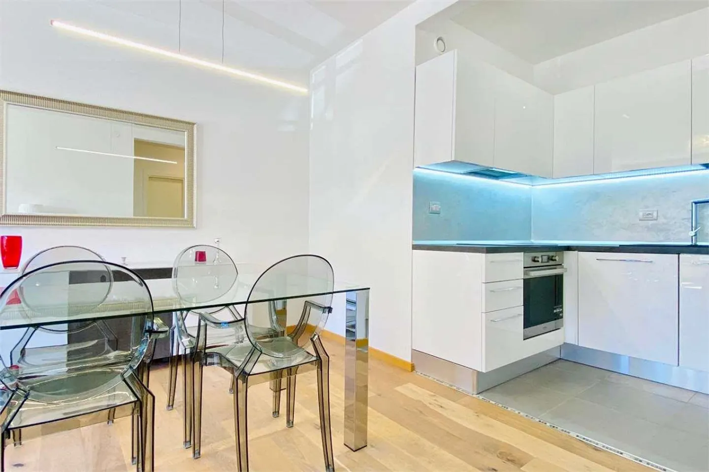 Appartement meublé bien relié à Lugano - Photo 5 sur 8