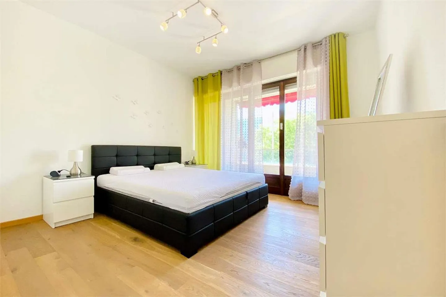 Appartement meublé bien relié à Lugano - Photo 3 sur 8