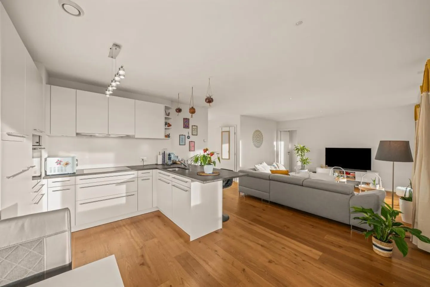 Charmante 2,5-Zimmer-Wohnung mit herrlichem Blick! - Foto 5 von 7