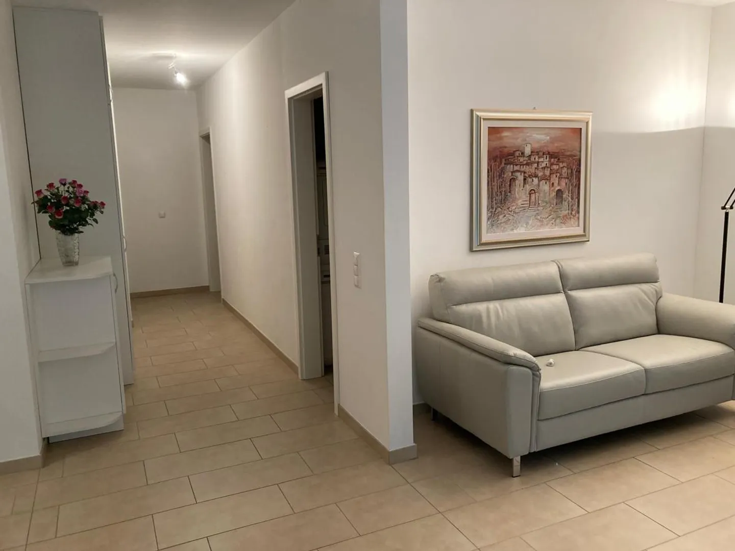 Appartamento in vendita - Foto 2 di 8