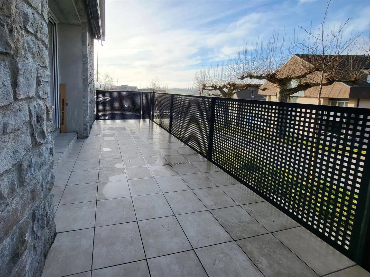 Studio on the lower ground floor with terrace in Romont - Photo 4 of 4