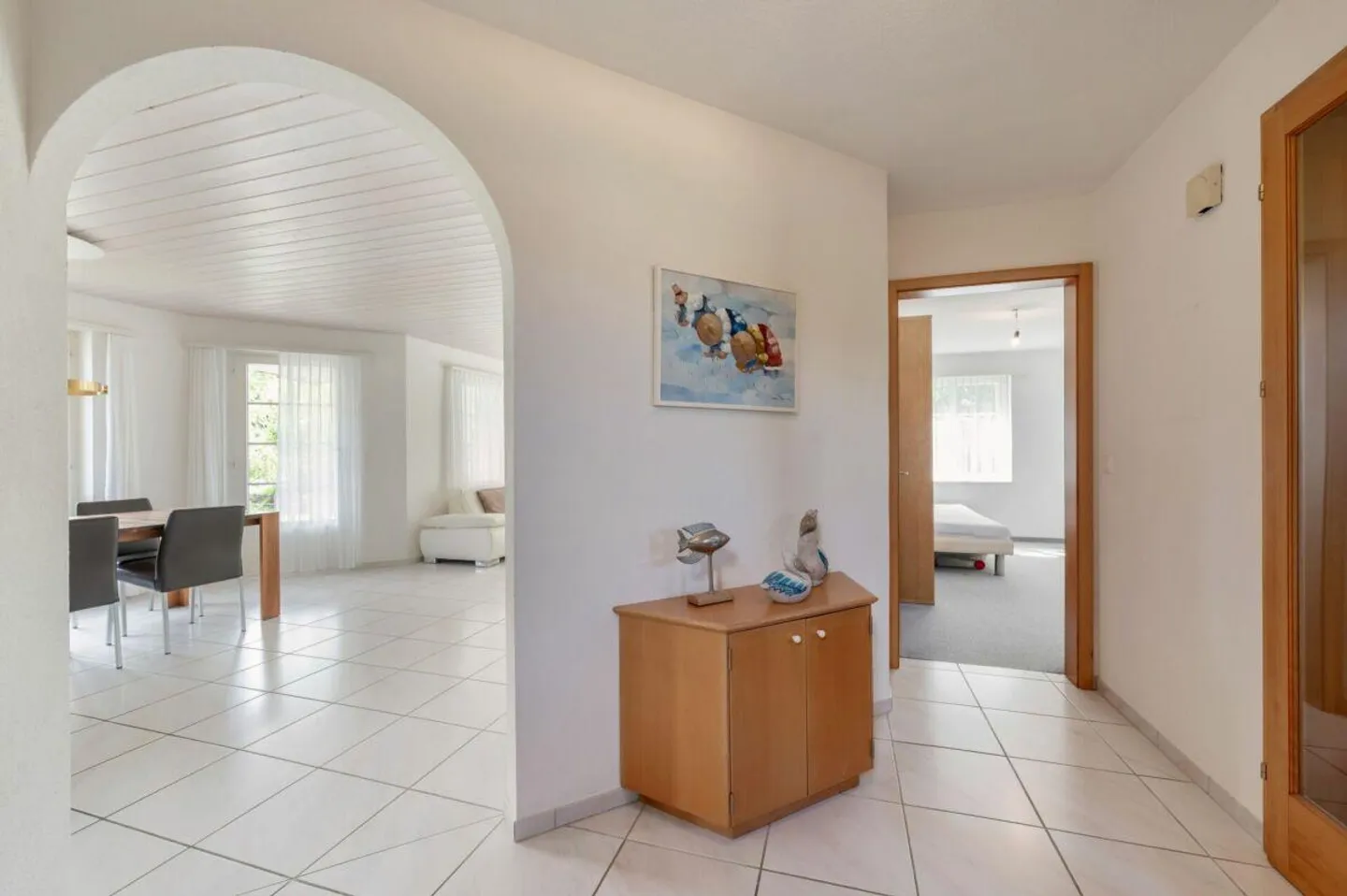 Casa unifamiliare di alta qualità con 6,5 stanze in una zona residenziale tranquilla e elevata! - Foto 8 di 23