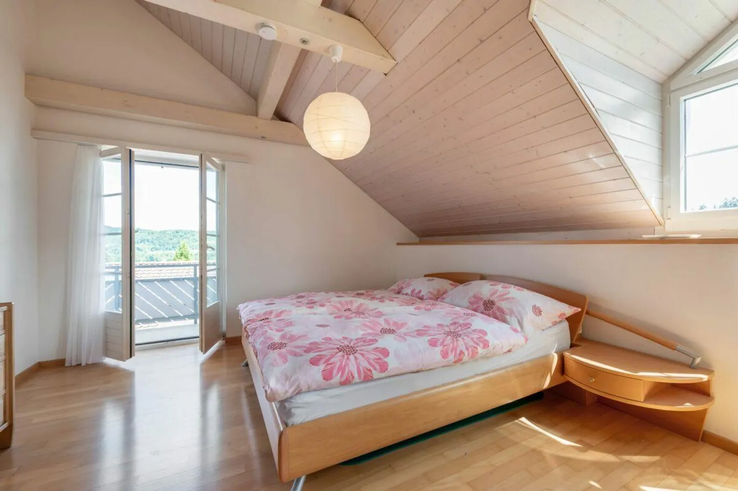 Casa unifamiliare di alta qualità con 6,5 stanze in una zona residenziale tranquilla e elevata! - Foto 10 di 23