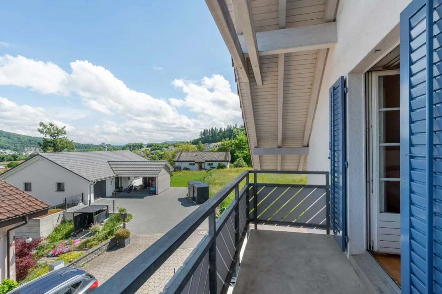 Casa unifamiliare di alta qualità con 6,5 stanze in una zona residenziale tranquilla e elevata! - Foto 11 di 23