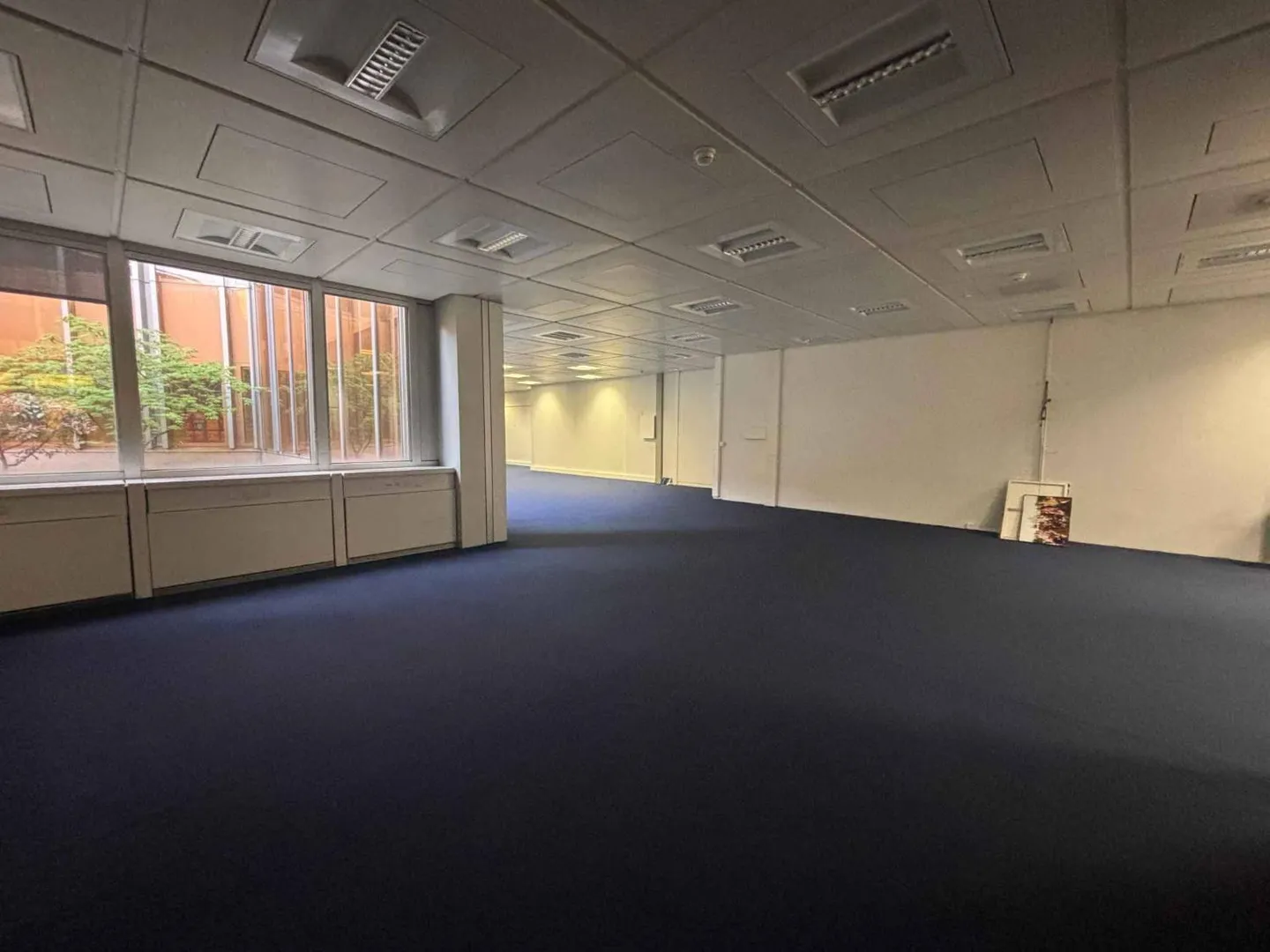 1381 m² di spazi per uffici in affitto, modulari e divisibili a partire da 37 m² - Foto 3 di 11