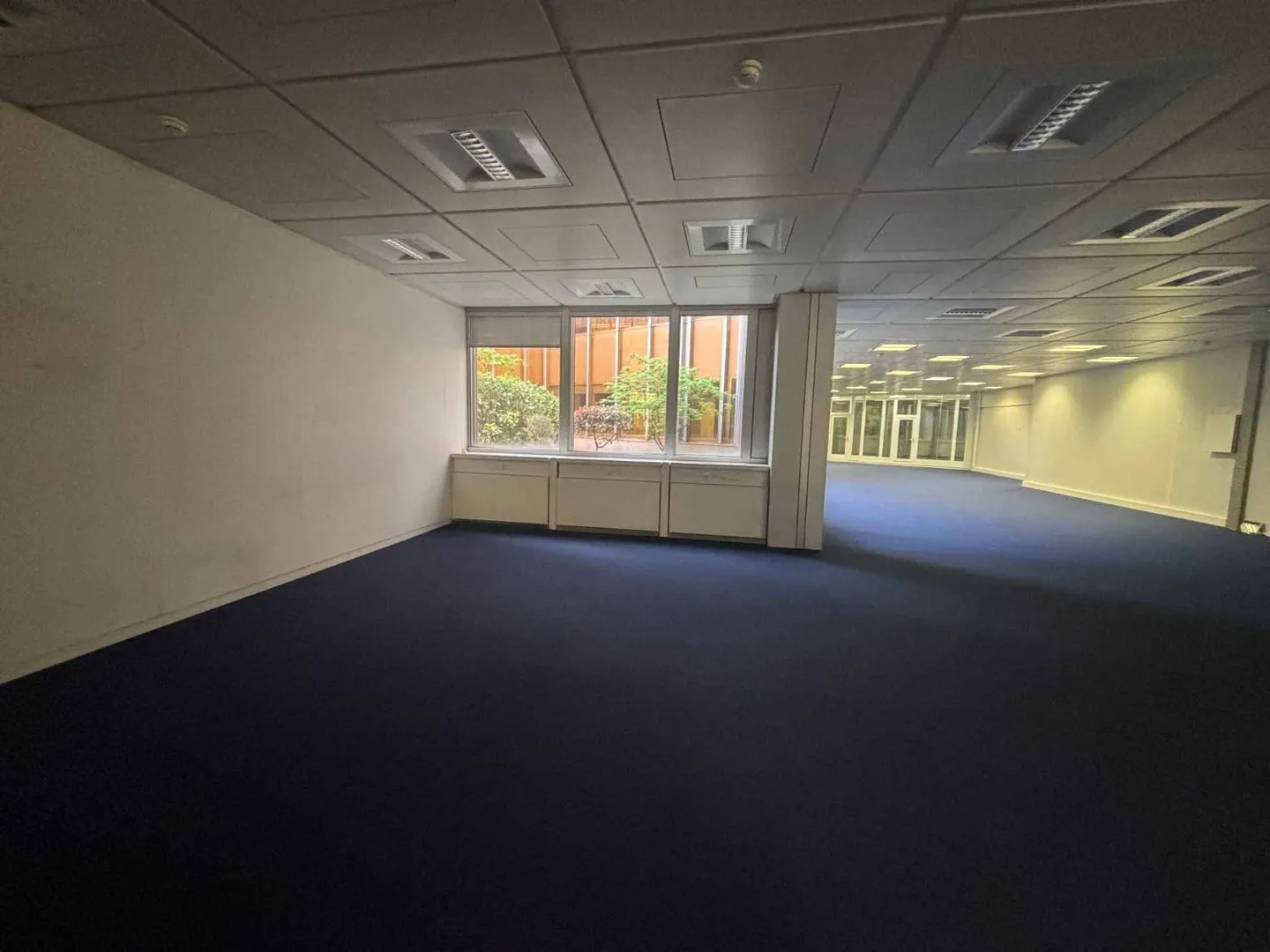 1381 m² di spazi per uffici in affitto, modulari e divisibili a partire da 37 m² - Foto 2 di 11