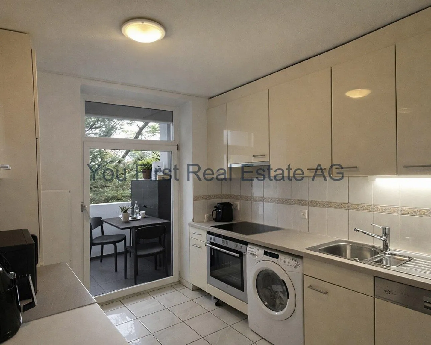 Elegance and Comfort in the Modern 4.5 Room Apartment - Photo 9 of 12