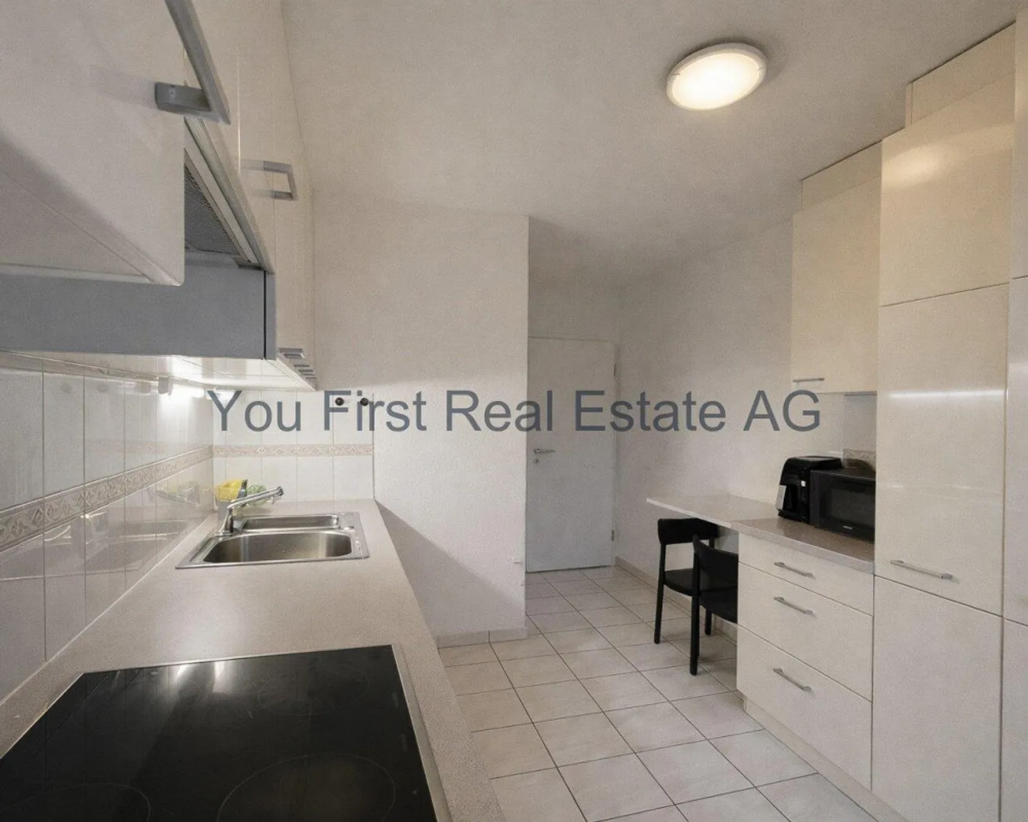 Elegance and Comfort in the Modern 4.5 Room Apartment - Photo 10 of 12