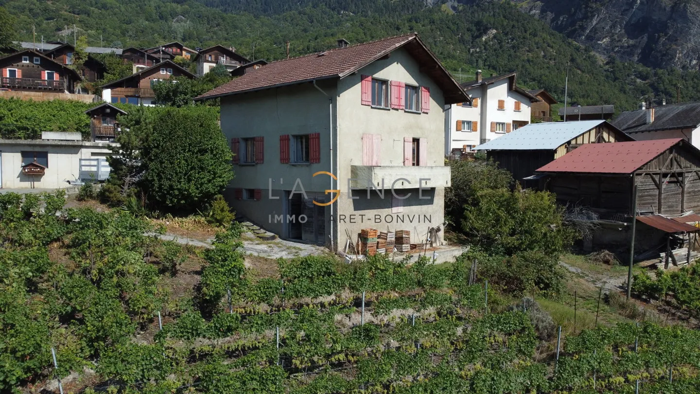 Casa da ristrutturare - Bella opportunità - Foto 2 di 9