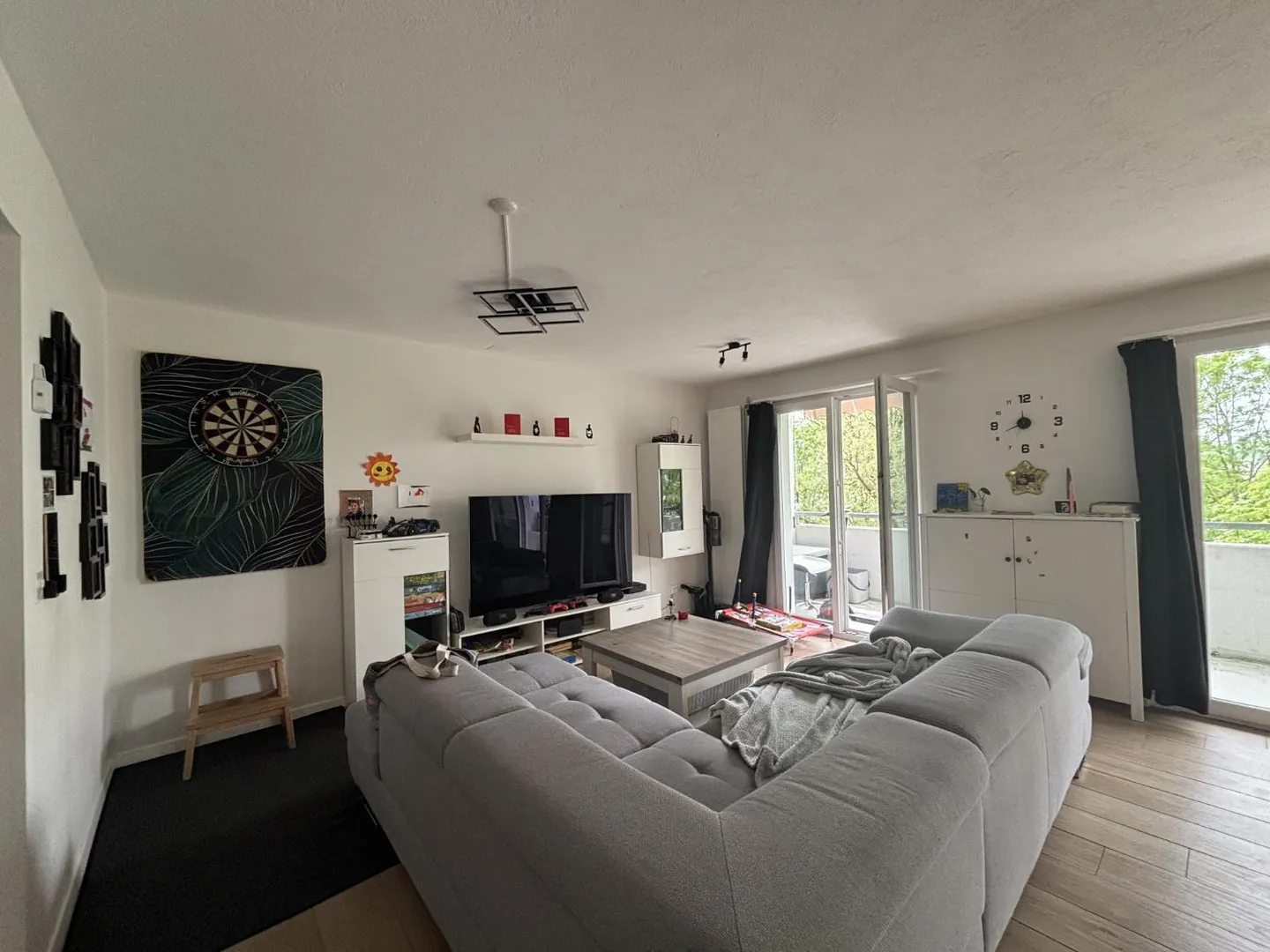 Moderne 3,5-Zimmer-Wohnung in Nidau - Foto 2 von 10