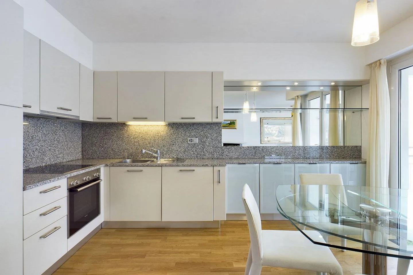 Paradiso - Elegant holiday apartment with city view - Photo 8 of 17