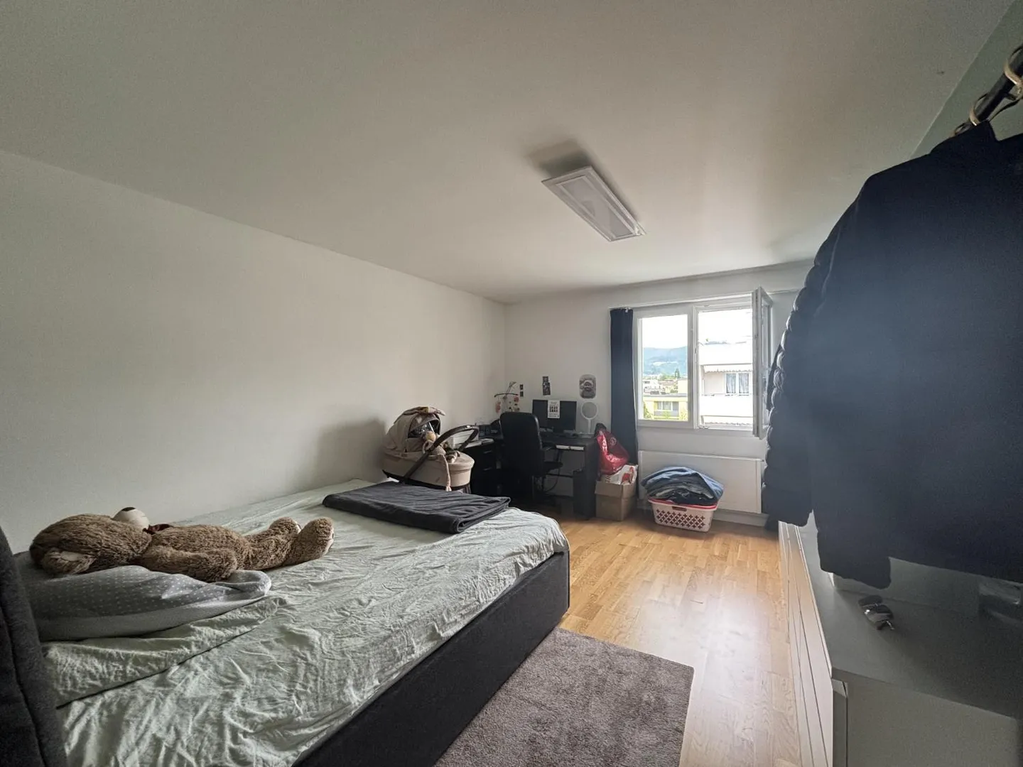 Moderne 3,5-Zimmer-Wohnung in Nidau - Foto 5 von 10