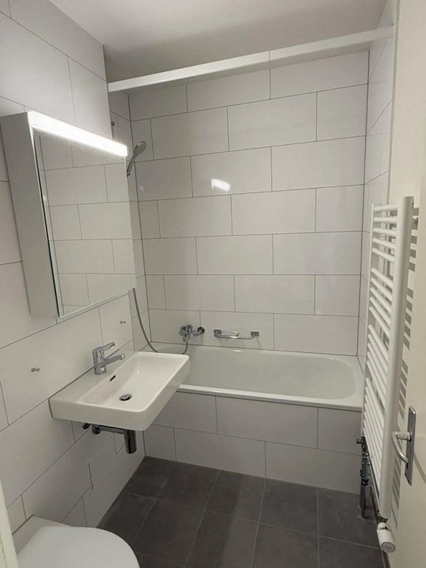 Appartamento accogliente di 1.5 stanze con balcone a Berna-Bümpliz - Foto 1 di 8