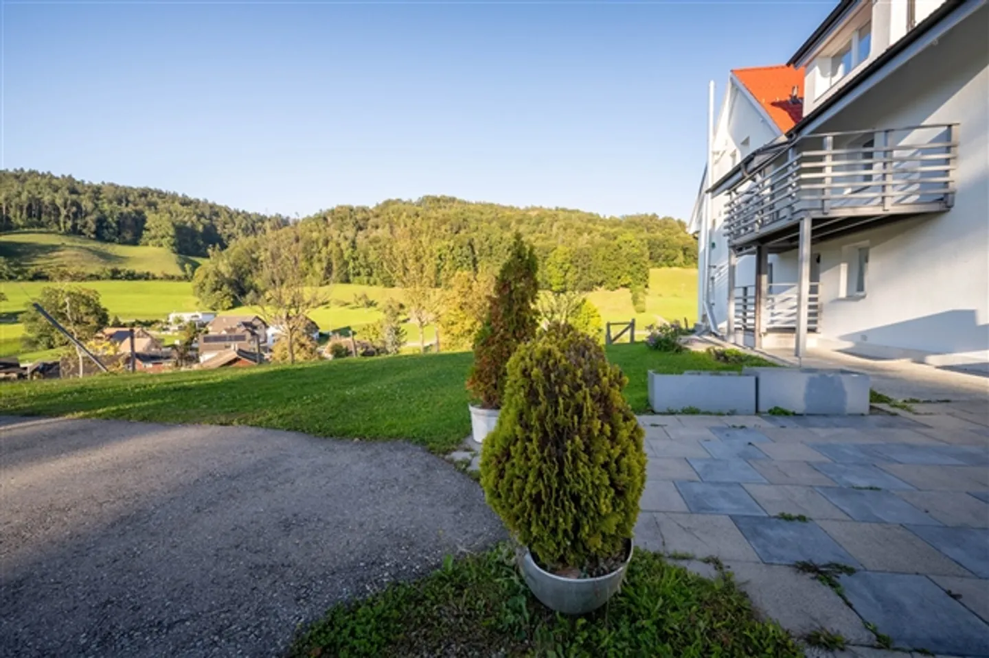 Casa generazionale completamente affittata con rimessa nel mezzo della natura - Foto 4 di 13
