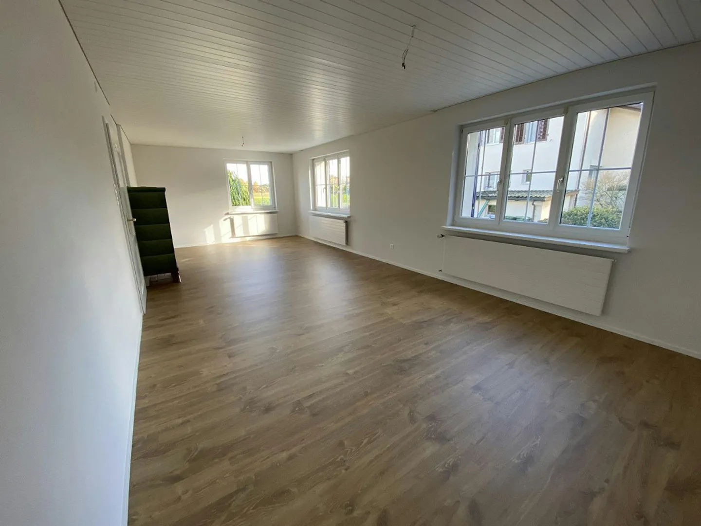 Casa unifamiliare indipendente, parzialmente ristrutturata con grande giardino - Foto 8 di 13