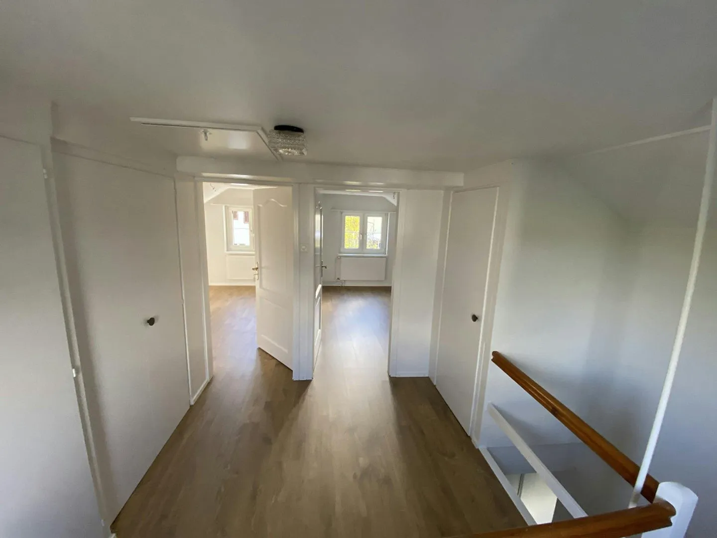 Casa unifamiliare indipendente, parzialmente ristrutturata con grande giardino - Foto 11 di 13