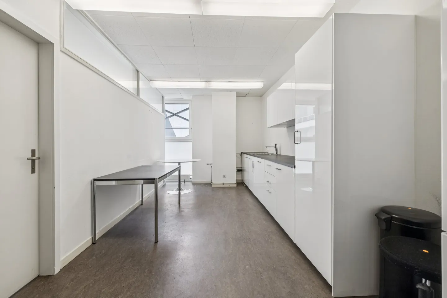 Bureau ou salle de pratique entre Bankverein et Aeschenplatz - Photo 8 sur 9