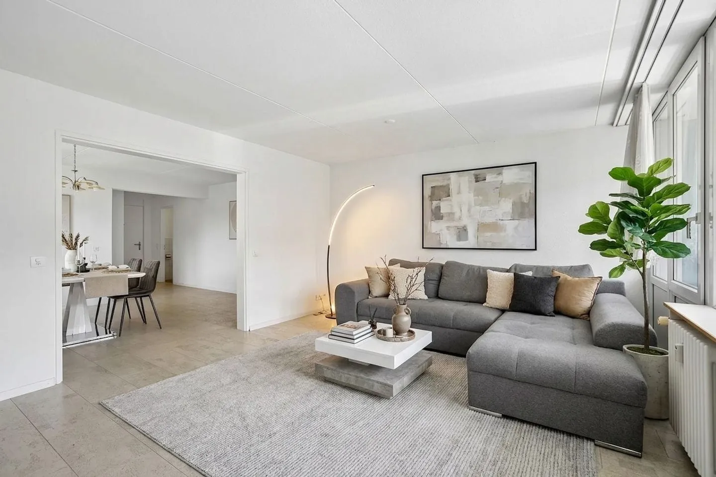 Vue panoramique incluse - Appartement exclusif de 2,5 pièces à Baden - Photo 2 sur 12