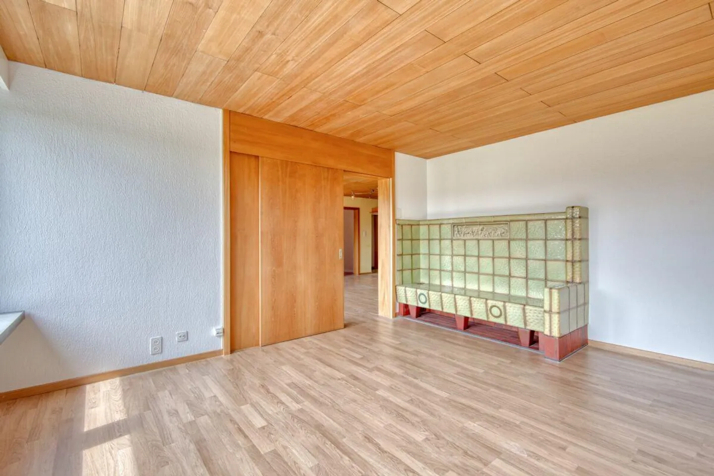 Appartement lumineux de 6½ pièces avec balcon et vue dégagée sur la verdure - Photo 5 sur 22