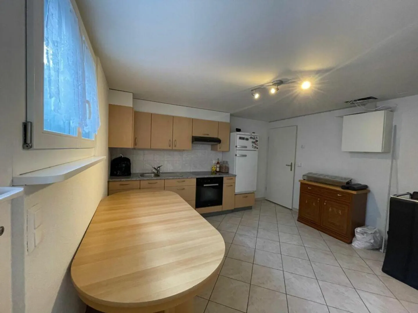Family Paradise in a Popular and Sunny Residential Area - Photo 10 of 12
