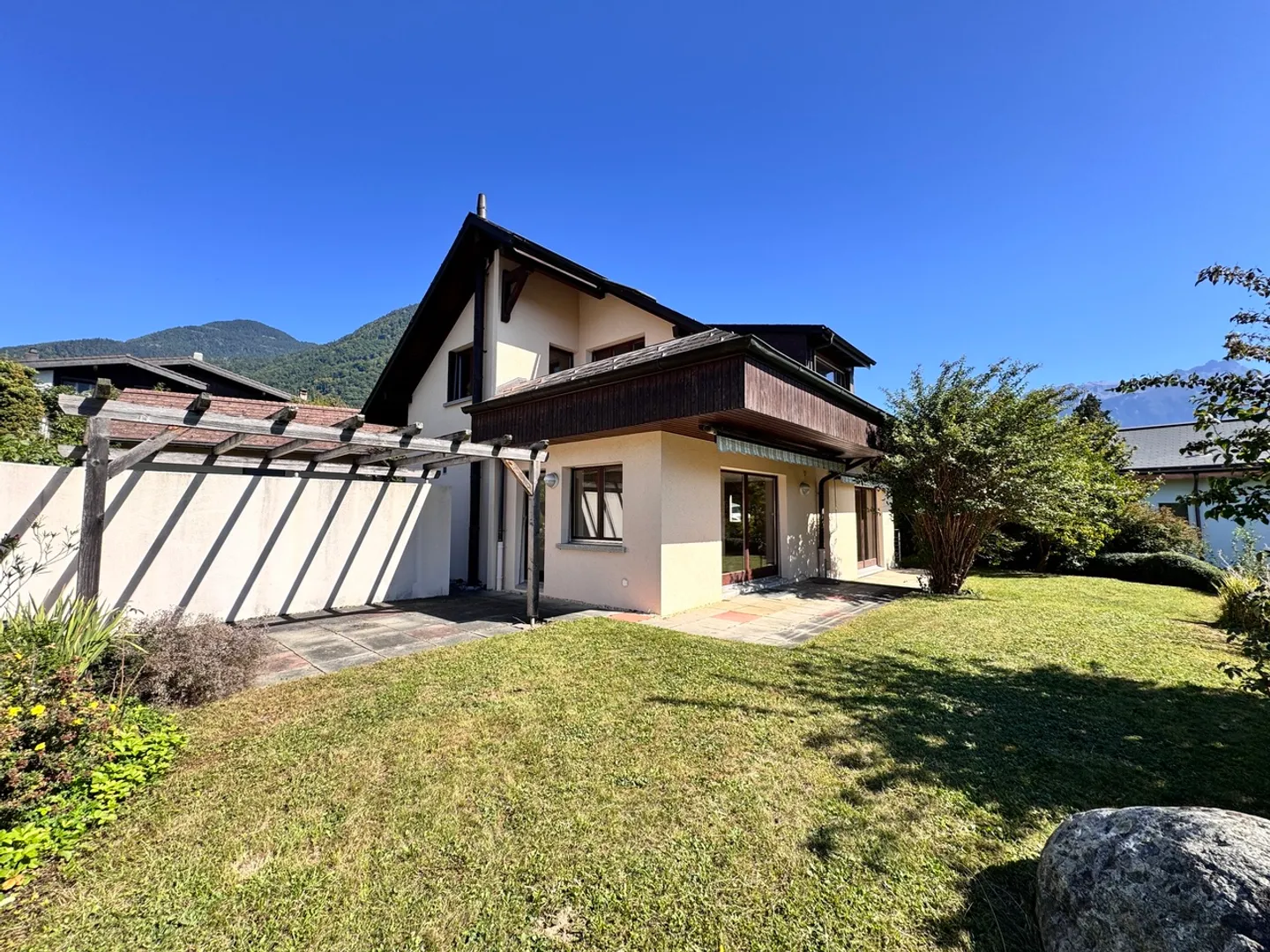 Einfamilienhaus zur Renovierung in Wohngegend - Foto 17 von 20