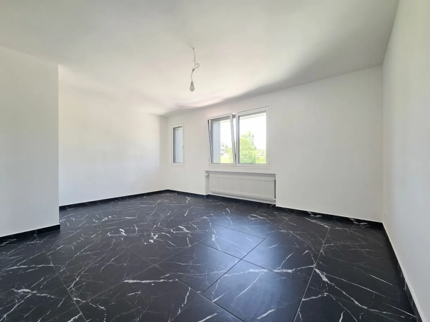 Appartamento di 4,5 locali completamente ristrutturato - Foto 3 di 10