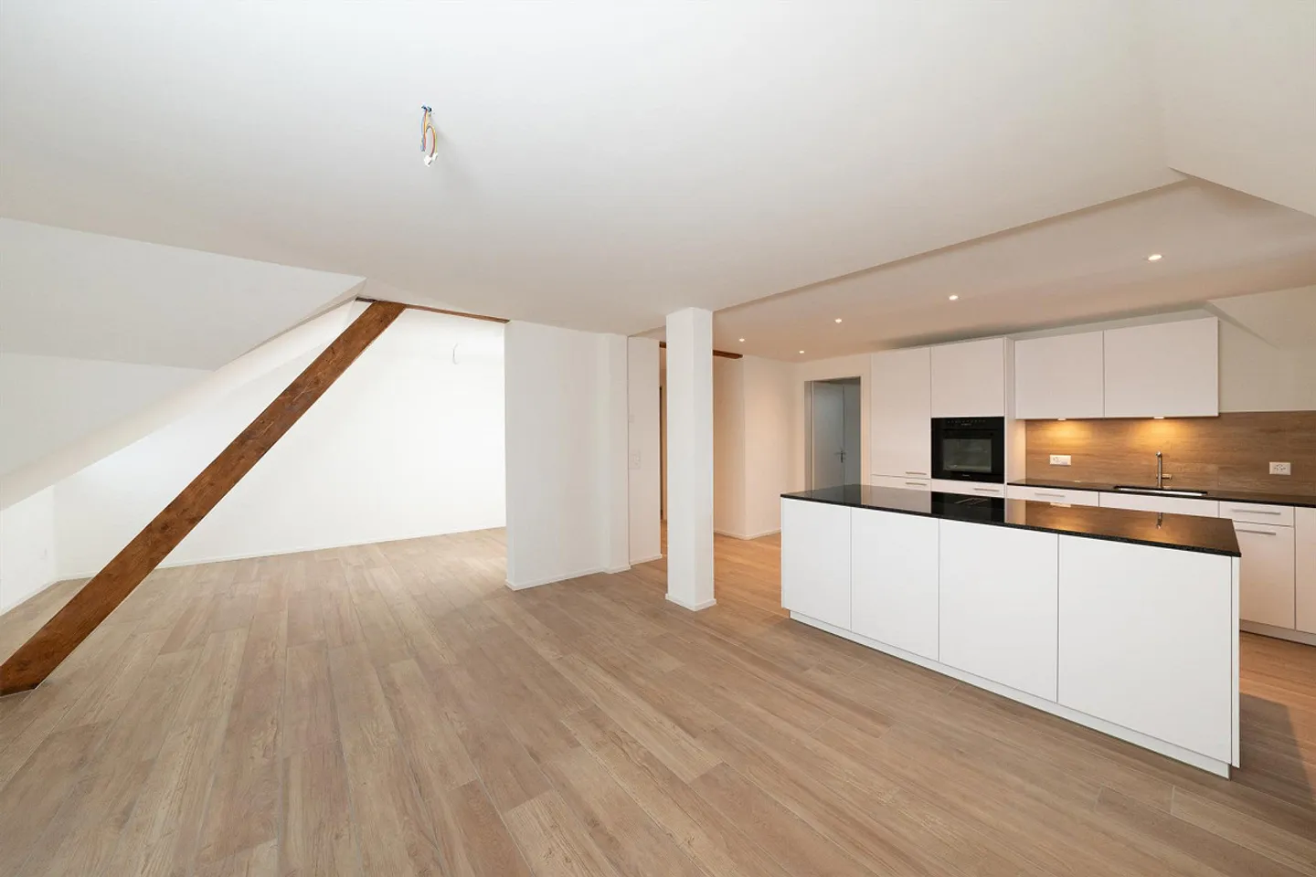 Appartement rénové charmant - Photo 1 sur 6