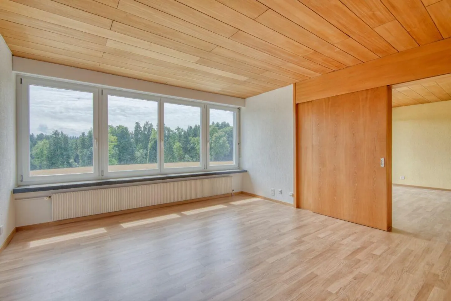 Appartement lumineux de 6½ pièces avec balcon et vue dégagée sur la verdure - Photo 12 sur 22