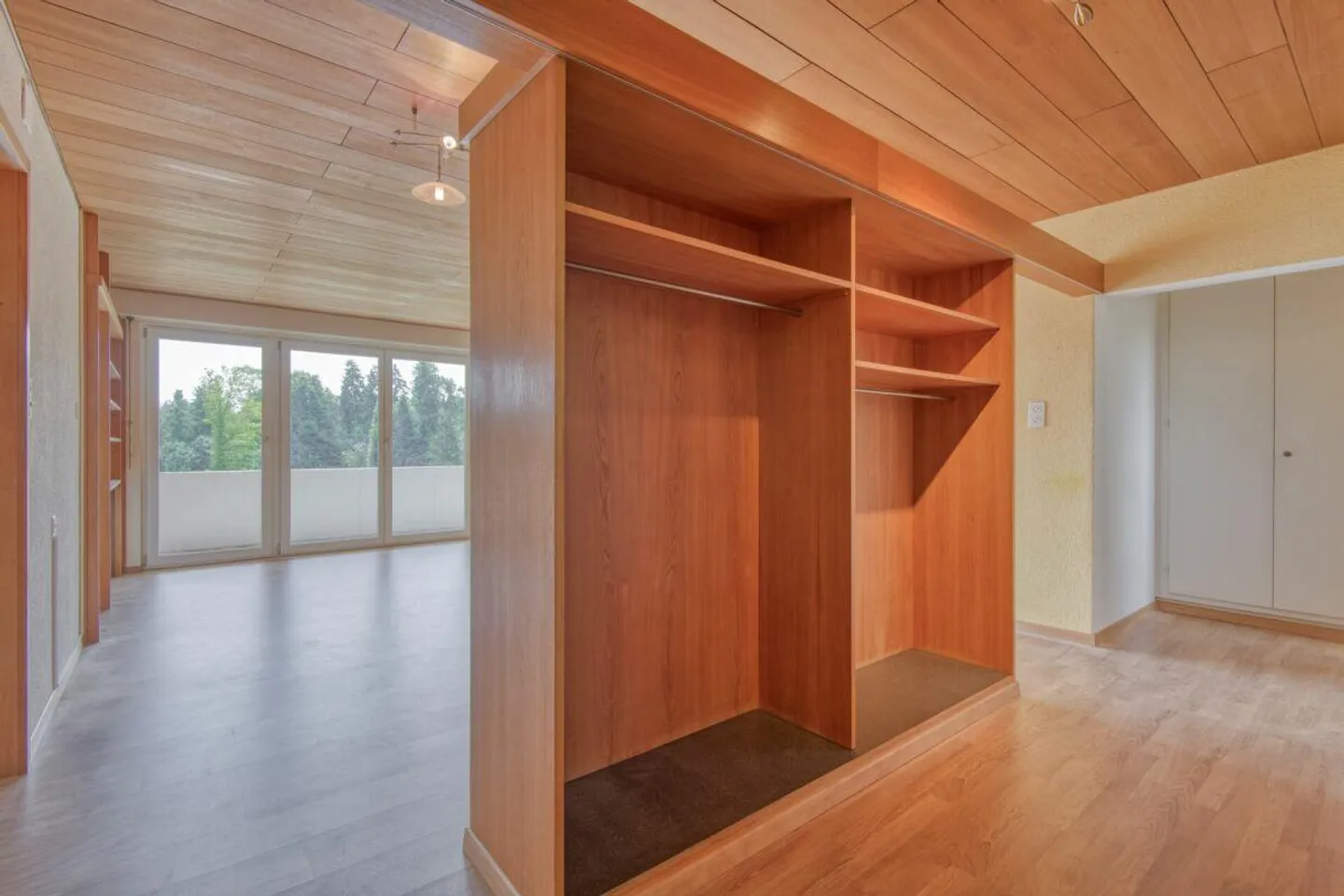 Appartement lumineux de 6½ pièces avec balcon et vue dégagée sur la verdure - Photo 16 sur 22