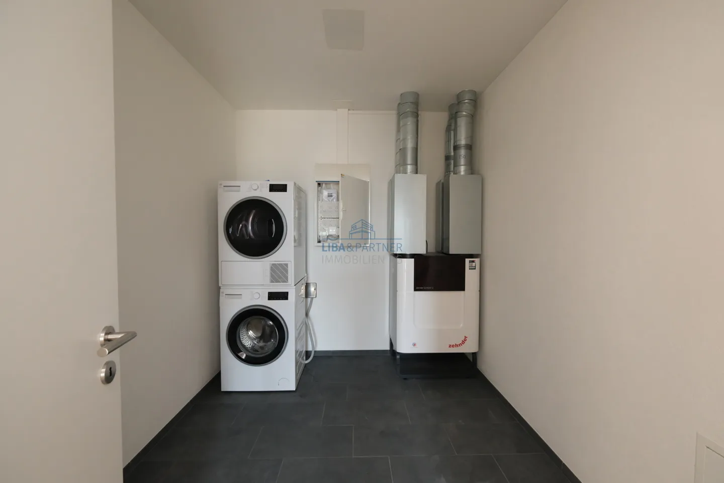 Stylish Apartment with Terrace - Photo 11 of 11