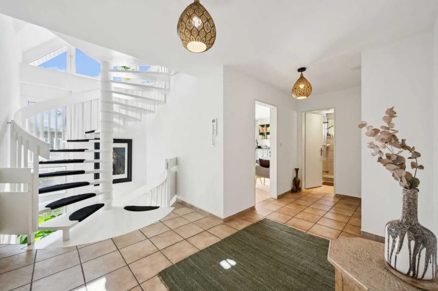 Wohnen mit Komfort: 6.5-Zimmer-Einfamilienhaus mit Garten - Photo 9 of 13