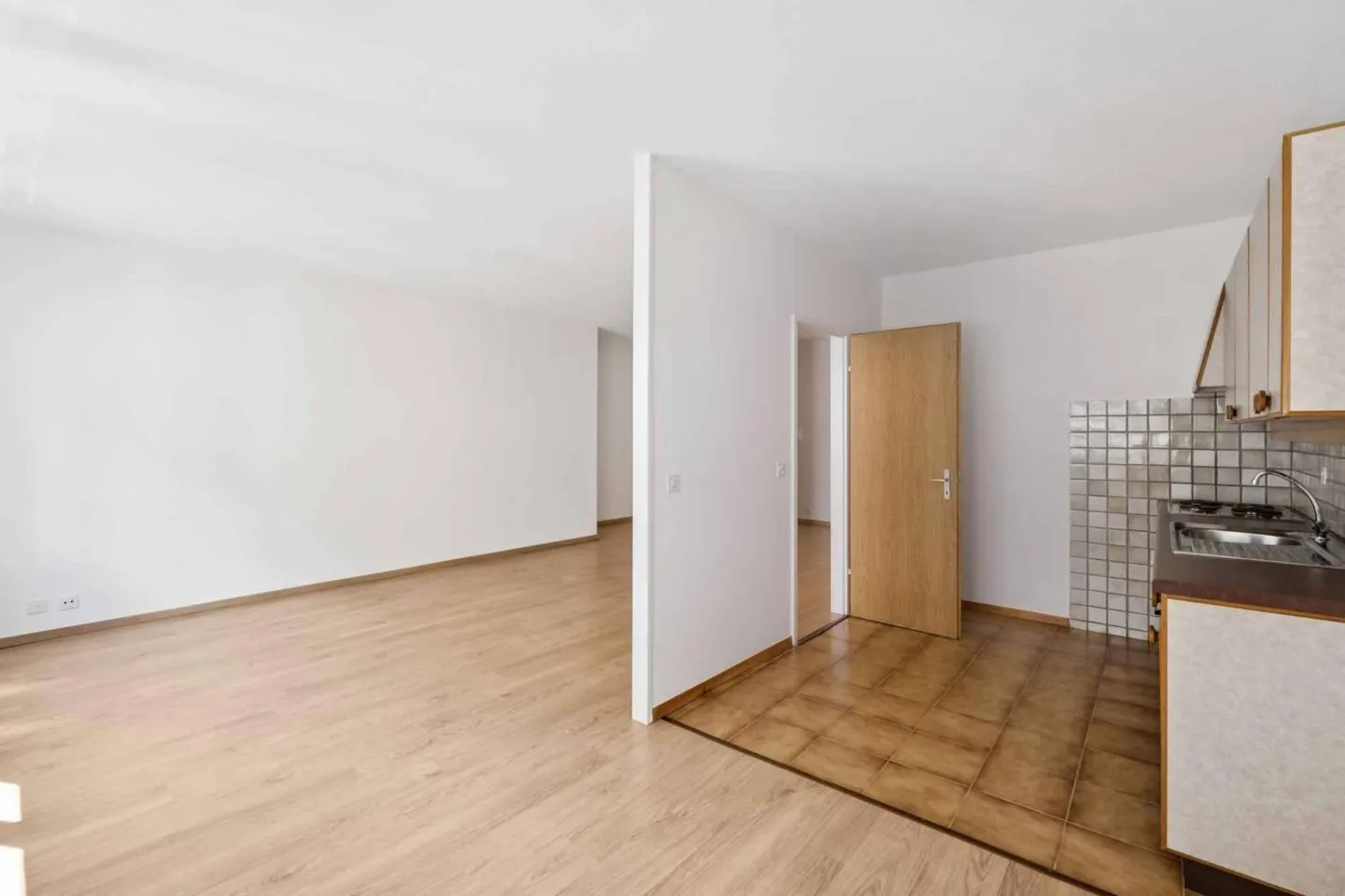 Charmant Appartement 2 Pièces - Photo 3 sur 10