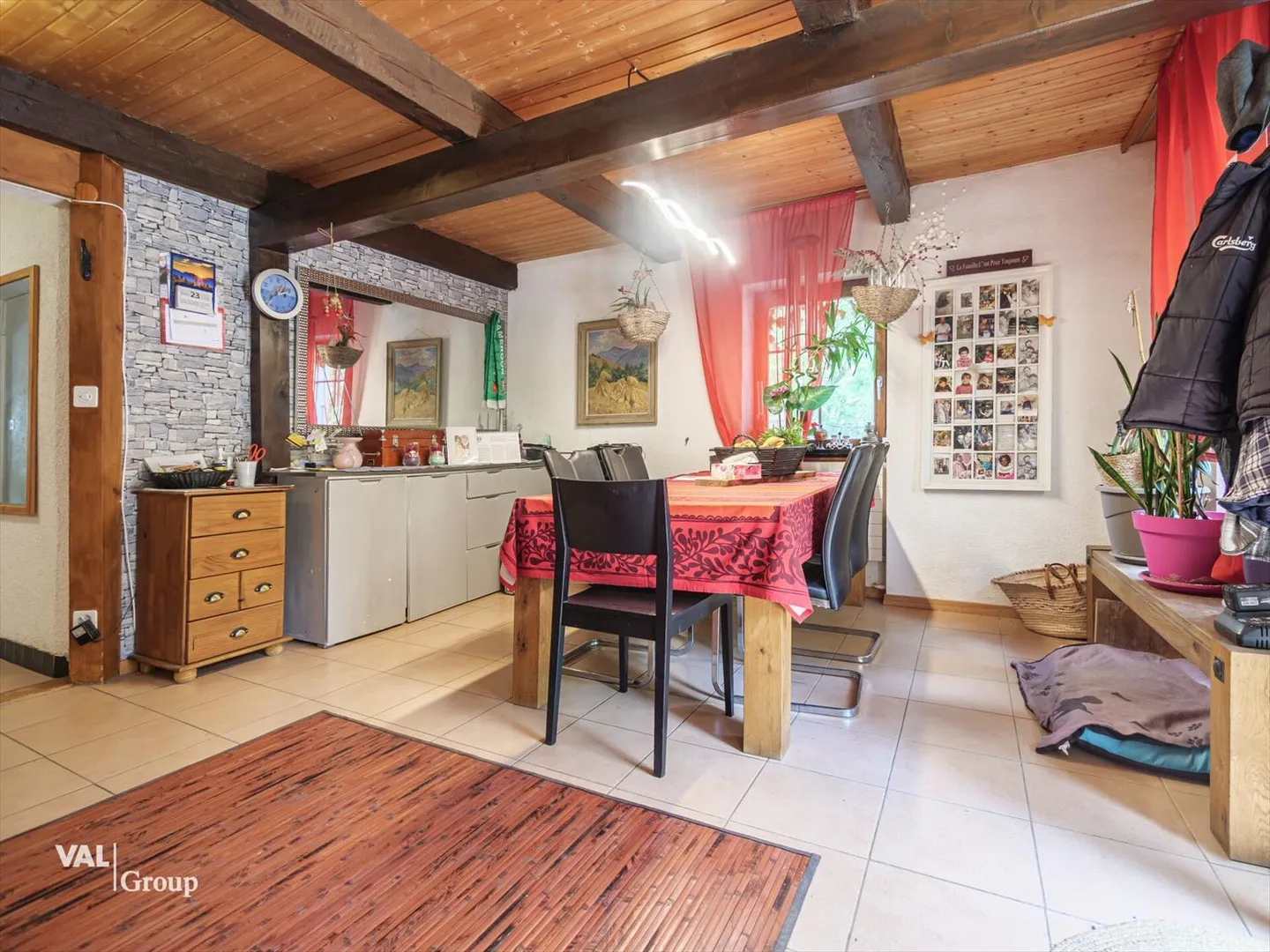 Maison dans le village avec deux appartements, dépendances et à quelques pas de Sion - Photo 4 sur 13