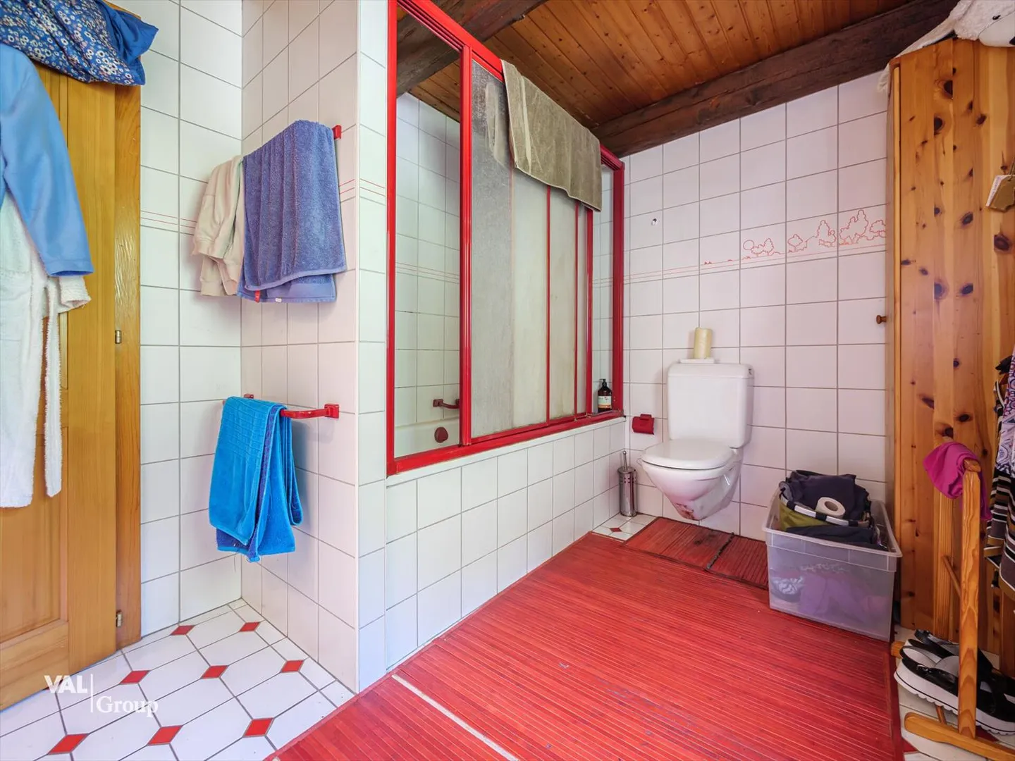 Maison dans le village avec deux appartements, dépendances et à quelques pas de Sion - Photo 10 sur 13