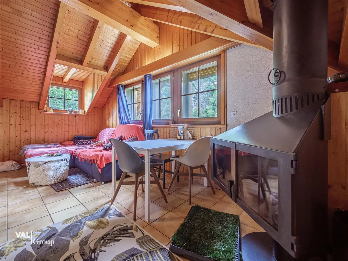 Maison dans le village avec deux appartements, dépendances et à quelques pas de Sion - Photo 11 sur 13