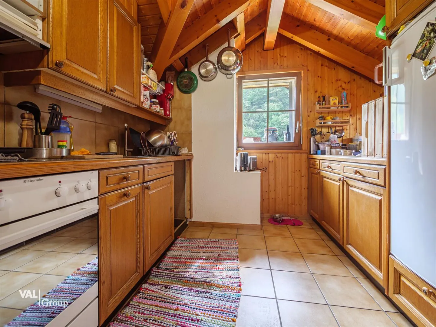 Maison dans le village avec deux appartements, dépendances et à quelques pas de Sion - Photo 12 sur 13