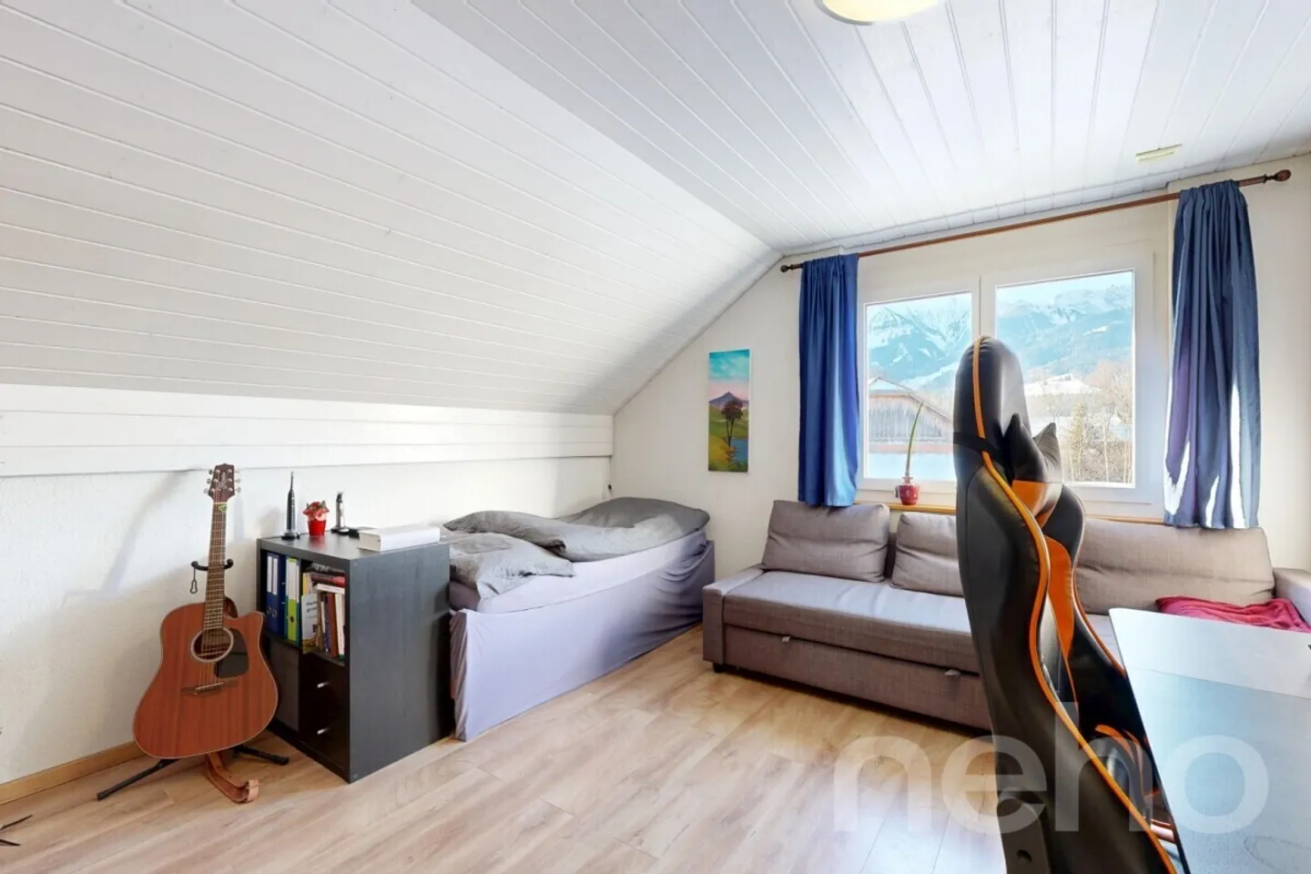 Family house with garden, sun, and space for living and working - Photo 11 of 12