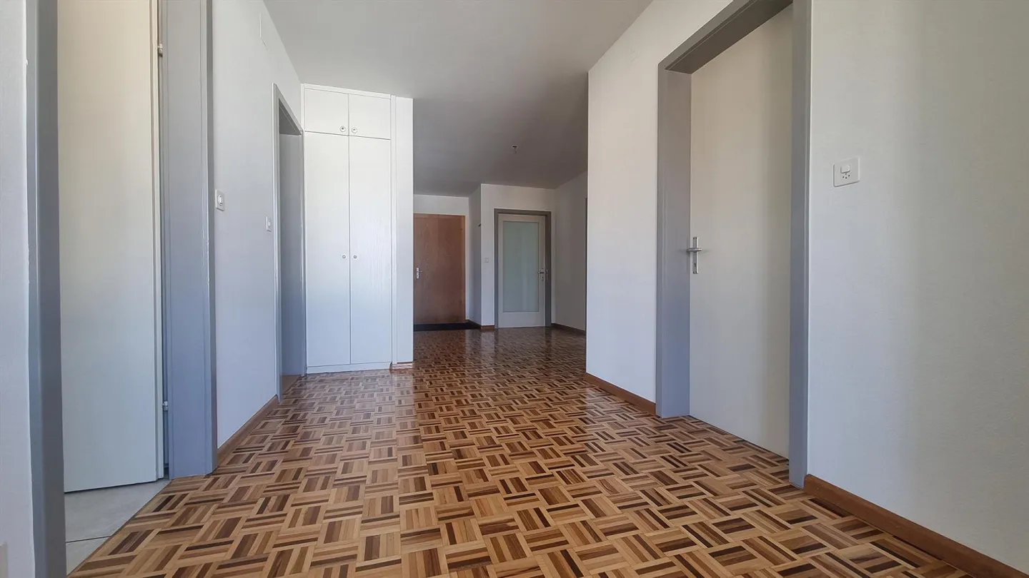 Central Located Apartment - Photo 4 of 7