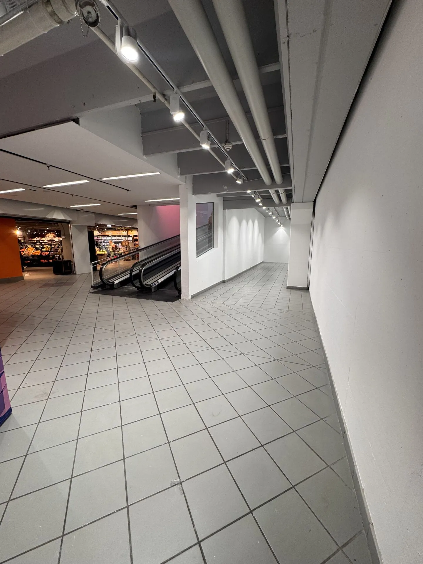 Espace commercial 80 m2 Centre commercial Grancia - Photo 5 sur 10