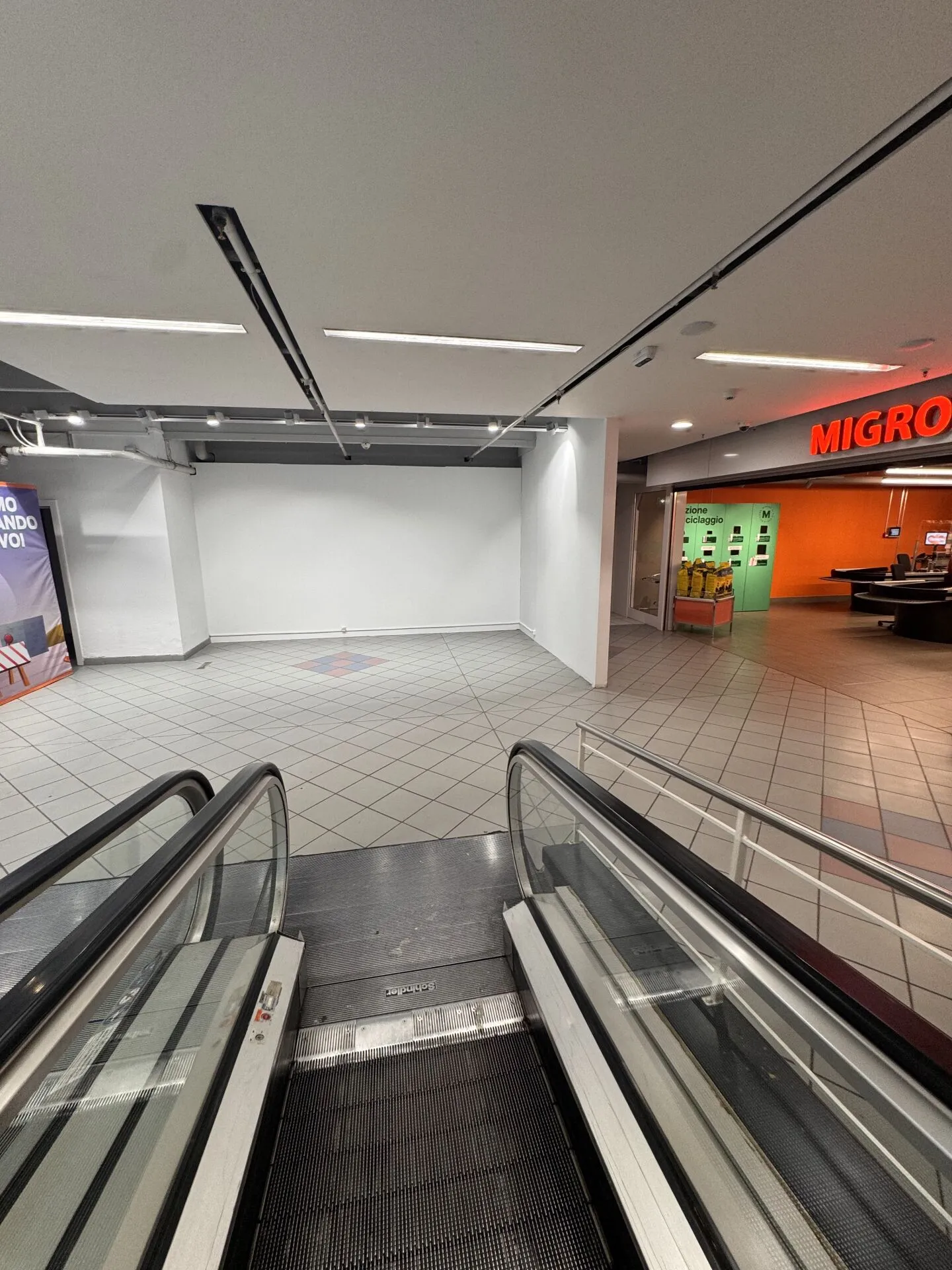 Espace commercial 80 m2 Centre commercial Grancia - Photo 6 sur 10