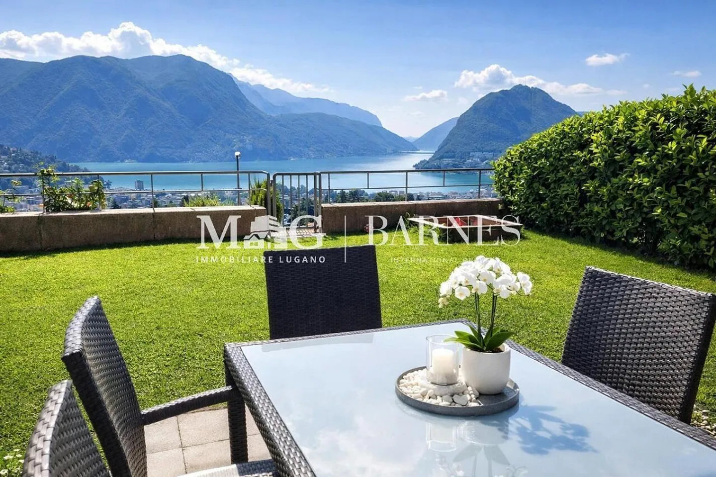 Lugano: Villa mit Seeblick und privatem Garten - Foto 8 von 23