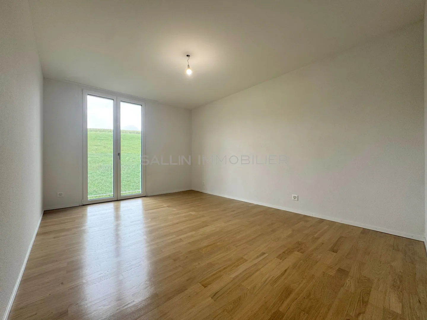 Appartamento mansardato con 4½ stanze, terrazza di circa 66 m² e loggia di circa 14 m² - Foto 4 di 9