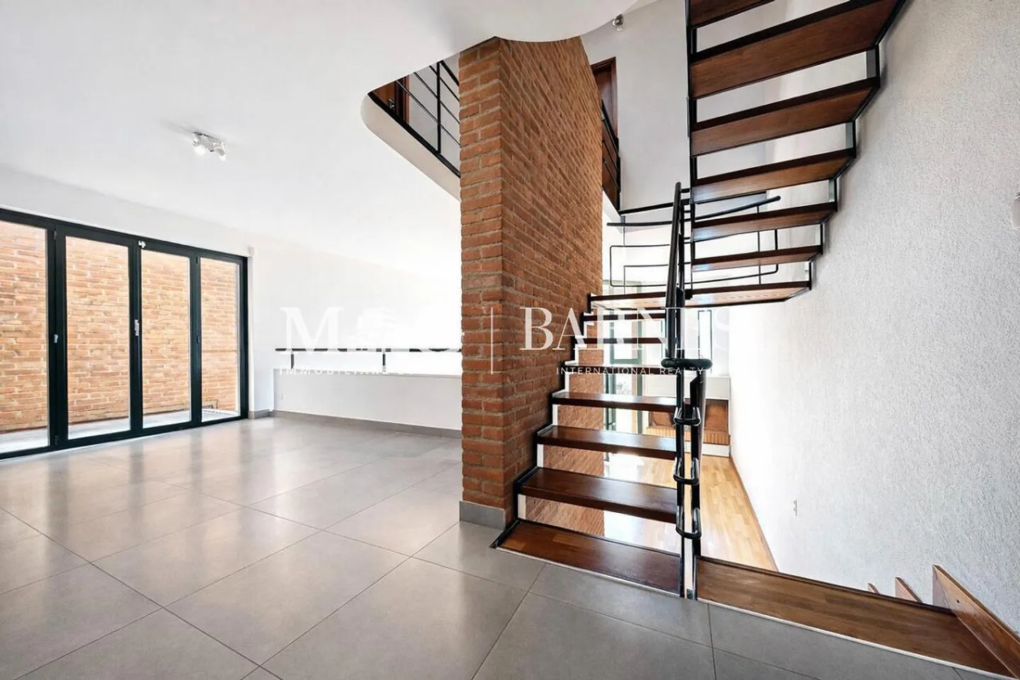 Lugano: Villa mit Seeblick und privatem Garten - Foto 14 von 23