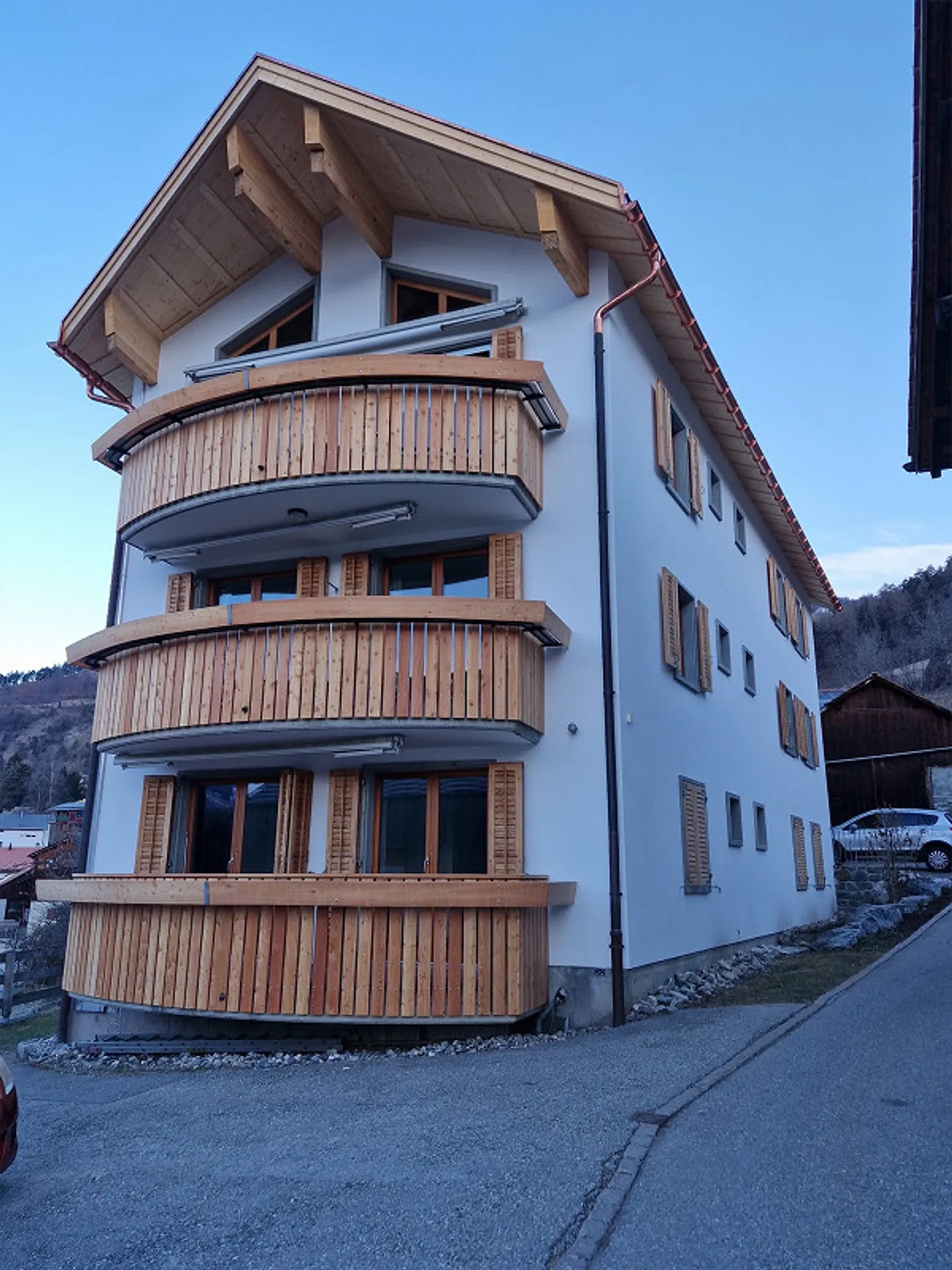 Beautiful 3.5 room apartment in a sunny location in Tomils for rent - Photo 1 of 7