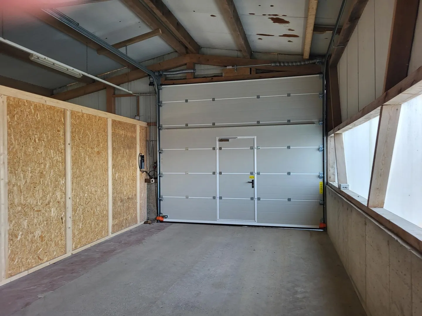 Unités de stockage sécurisées - Photo 2 sur 3