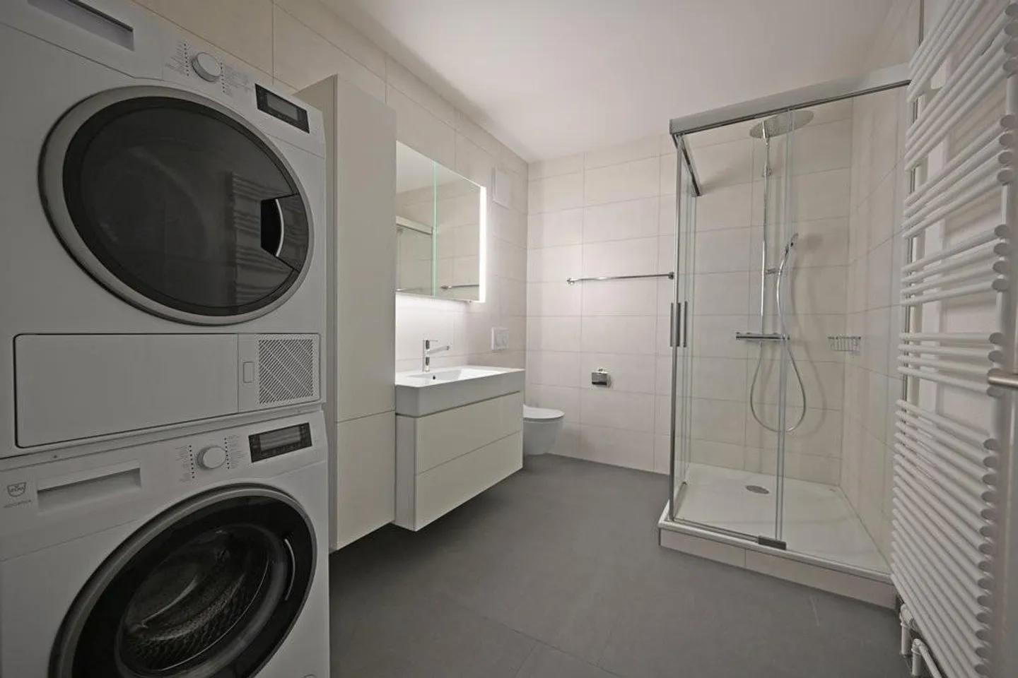 Appartamento moderno di 5,5 stanze direttamente sull'Aare - Foto 3 di 12