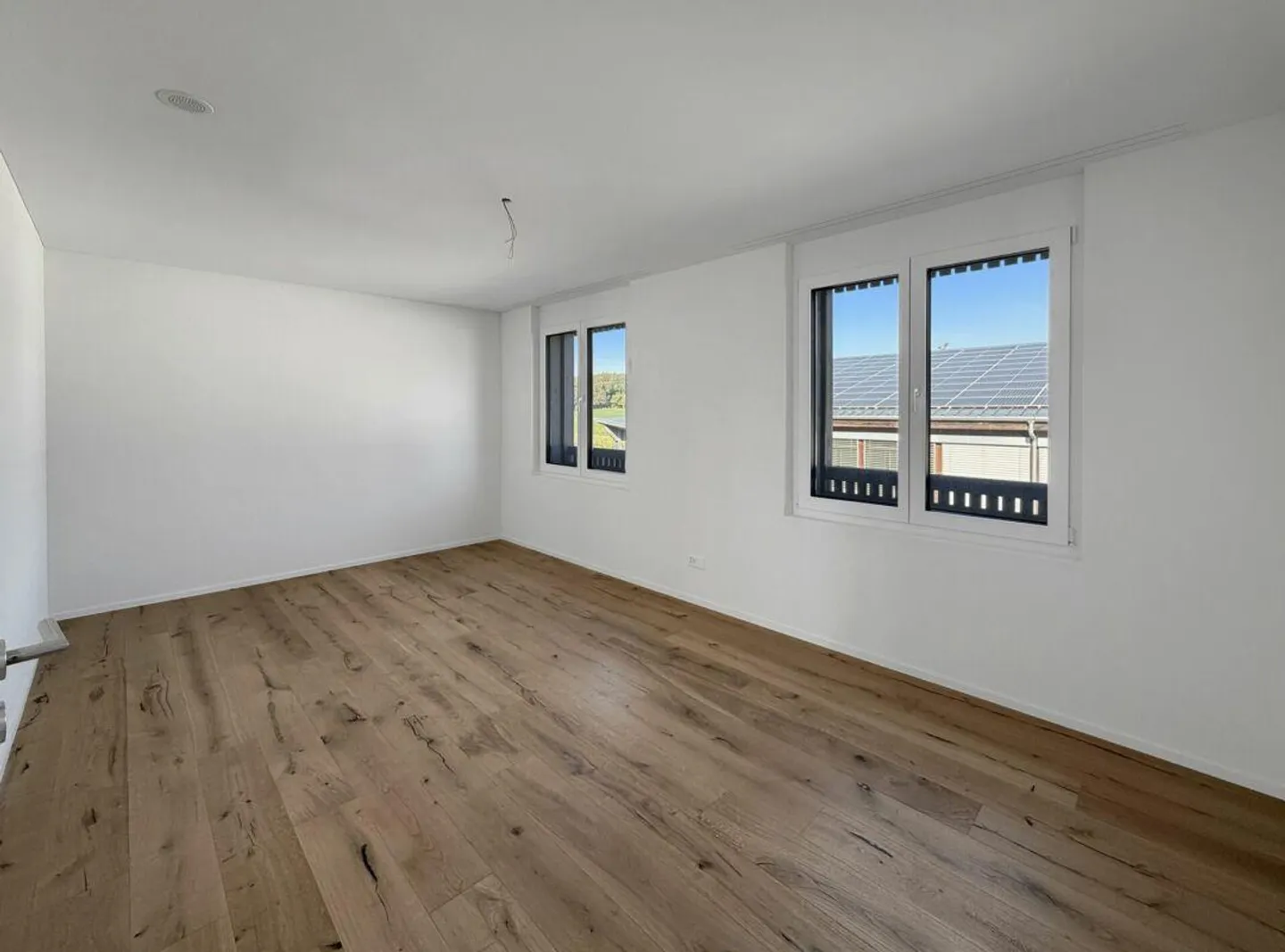 Nuova costruzione pronta per essere abitata: Unica casa a schiera a Oberneunforn - Foto 18 di 22