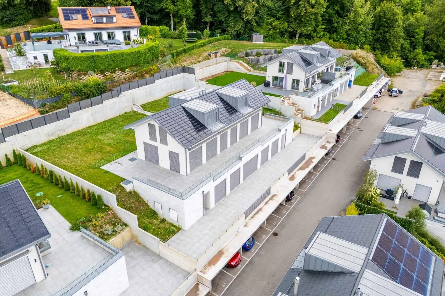 Propriété magnifique avec 10 chambres - Vue incomparable - Piscine intérieure - Photo 5 sur 11