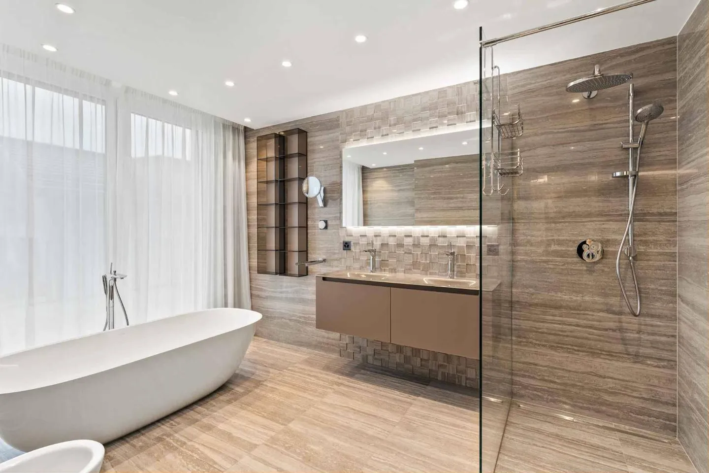 Propriété magnifique avec 10 chambres - Vue incomparable - Piscine intérieure - Photo 7 sur 11